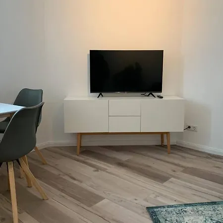 Stilvoll Renovierte Souterrainwohnung In Elbnahe 德累斯顿
